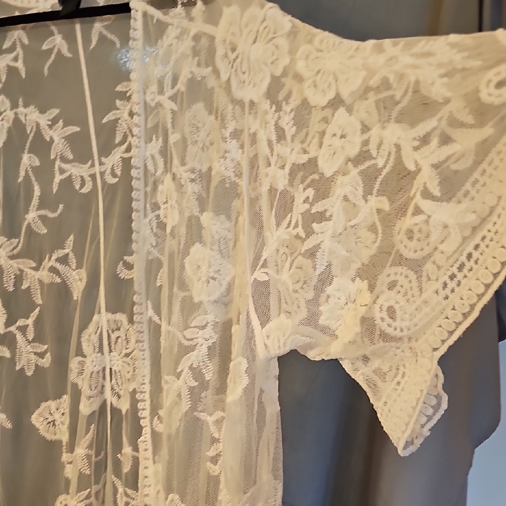 Elegant White Lace Kimono 4x - Picture 3 of 7